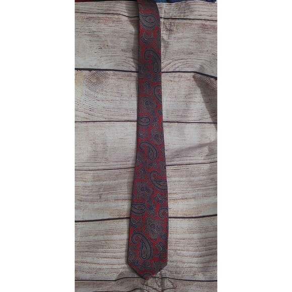 Vintage Brooks Brothers Silk Tie Made in USA - Picture 6 of 6